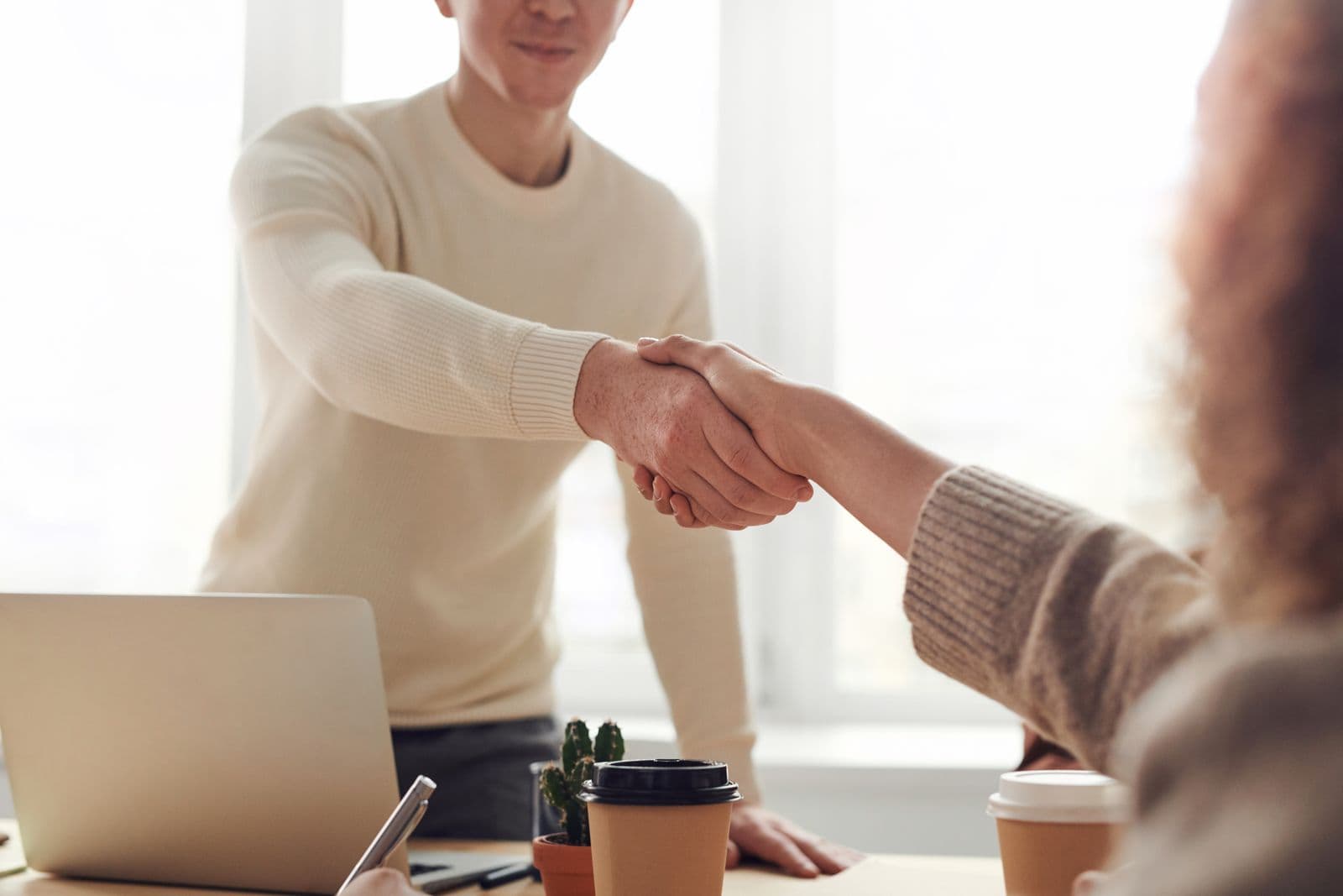 Equipe em uma reunião de trabalho
